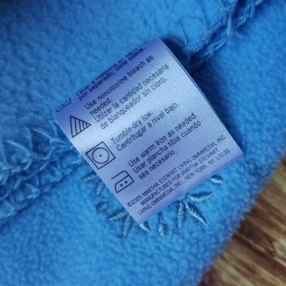Martha Stewart Everyday Blue Snowflake Pillow & Blanket Set Fleece Blanket